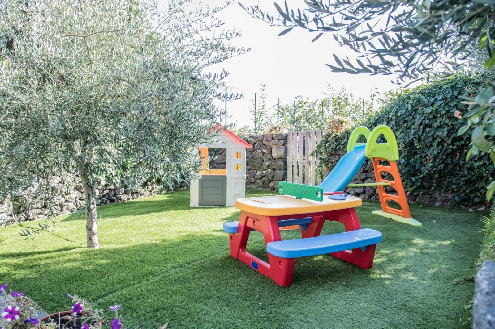 La Casa Dell'Alloro Zafferana Etnea Exterior foto